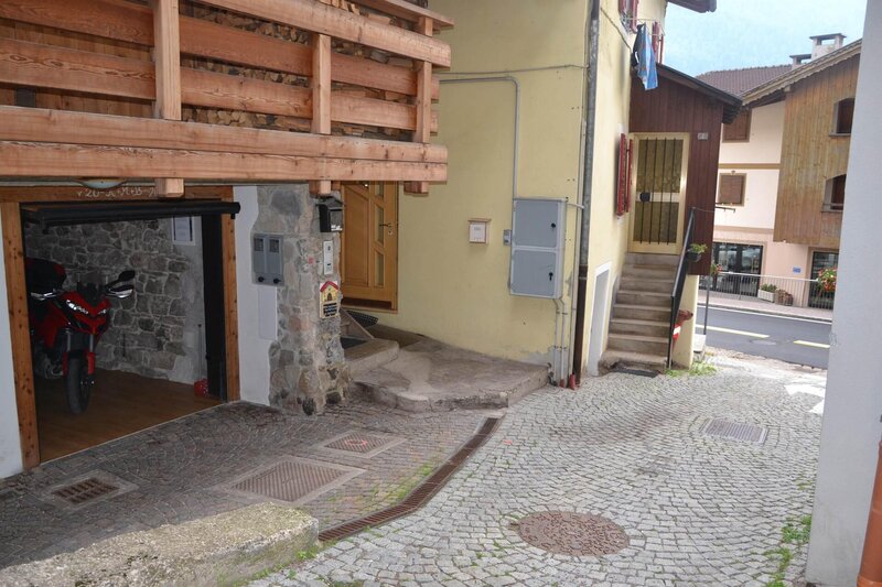 Rasom Nicola - La Casa di Niki