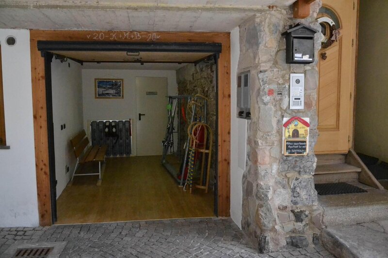 Rasom Nicola - La Casa di Niki